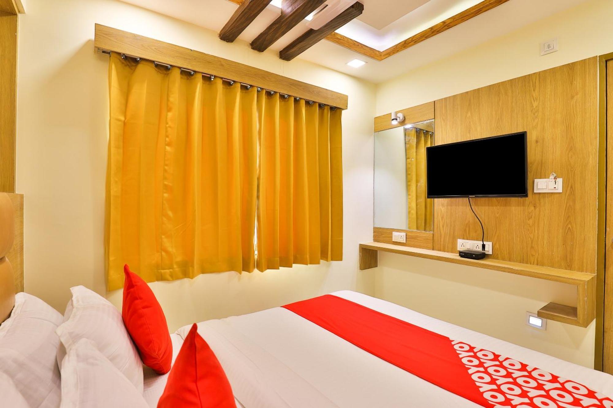 Hotel O Silver Palace Batwa Ngoại thất bức ảnh