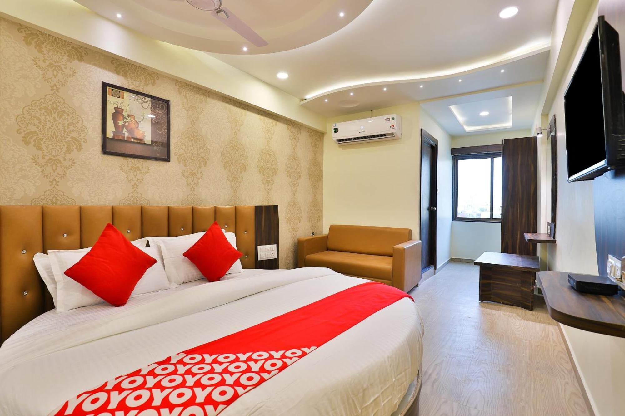 Hotel O Silver Palace Batwa Ngoại thất bức ảnh