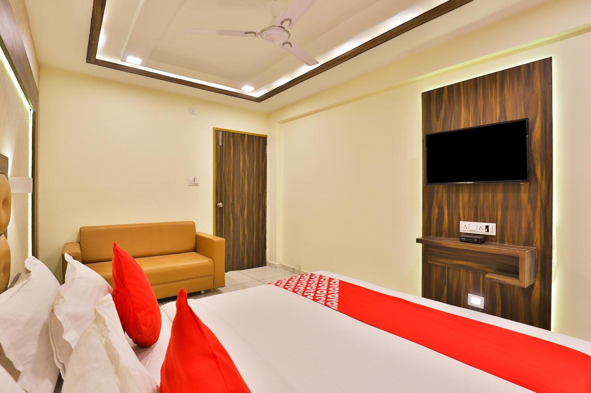 Hotel O Silver Palace Batwa Ngoại thất bức ảnh